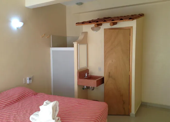 Hotel Zihua Express
