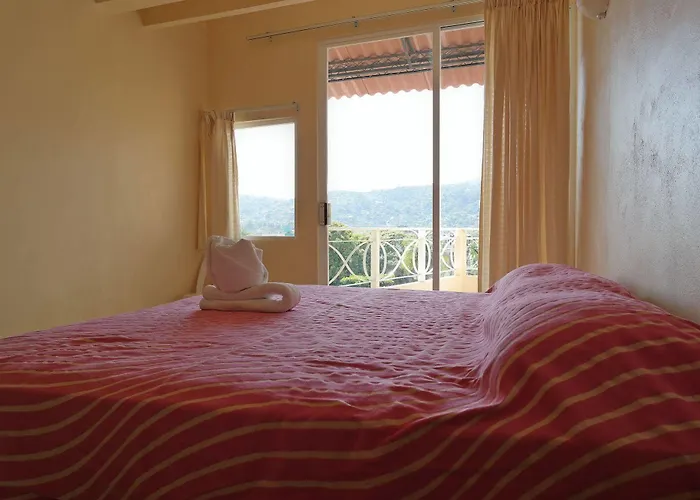 Zihua Express Hotel