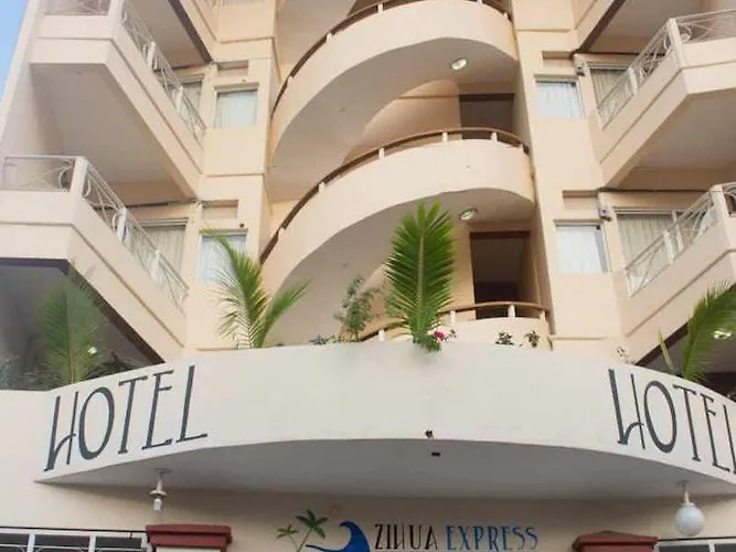 Hotel Zihua Express 2*